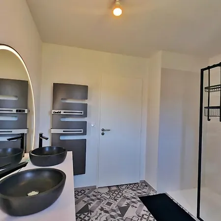 Semesterbostad Le Paradis Moderne De !